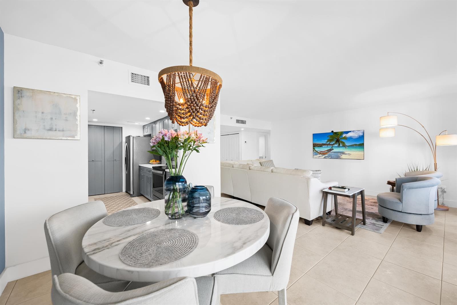 859 Jeffery Street 306 photo 6