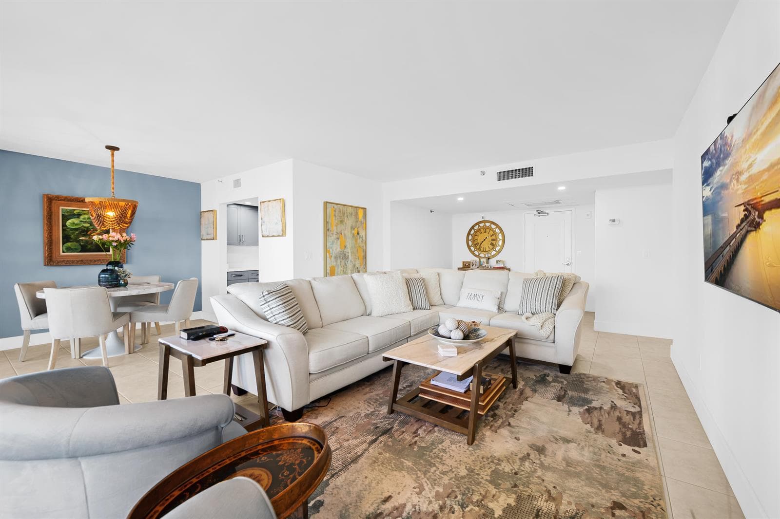 859 Jeffery Street 306 photo 7
