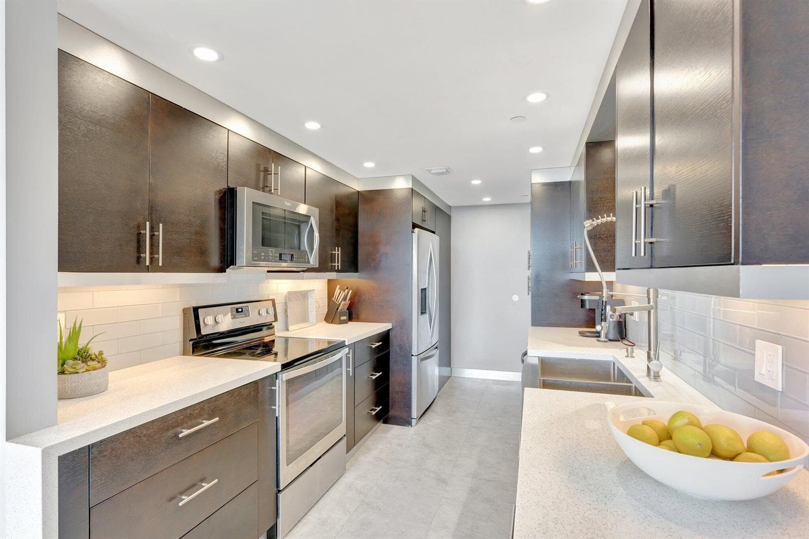 859 Jeffery Street 7030 photo 6