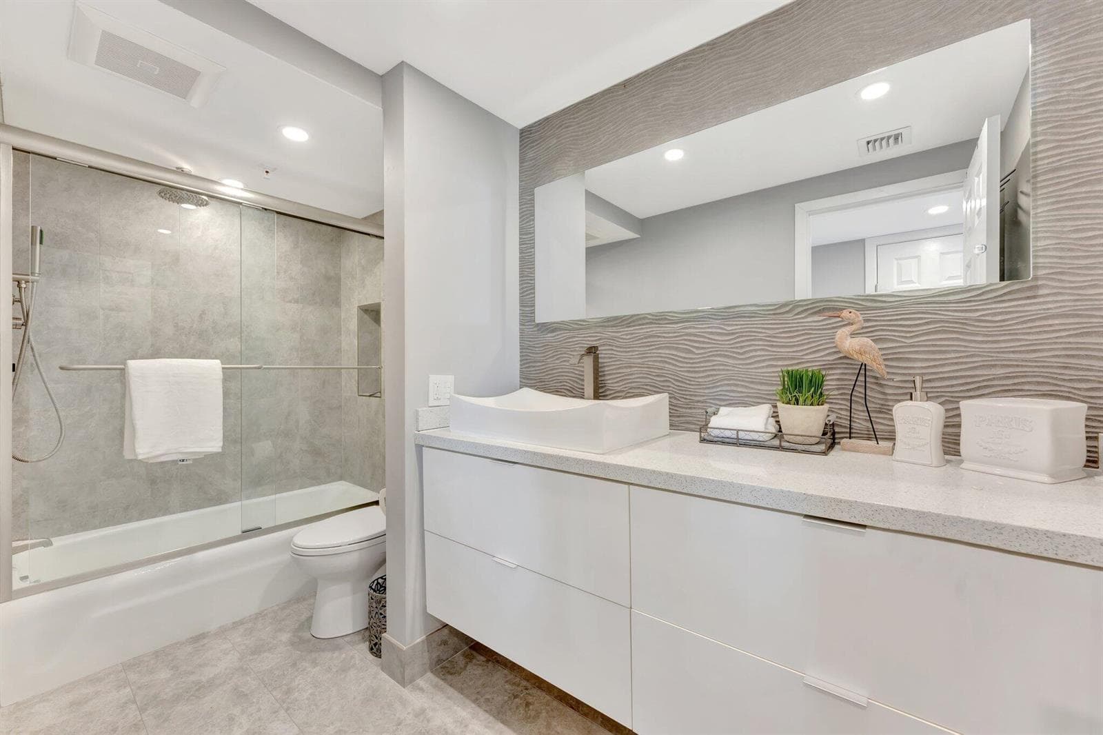 859 Jeffery Street 7030 photo 18