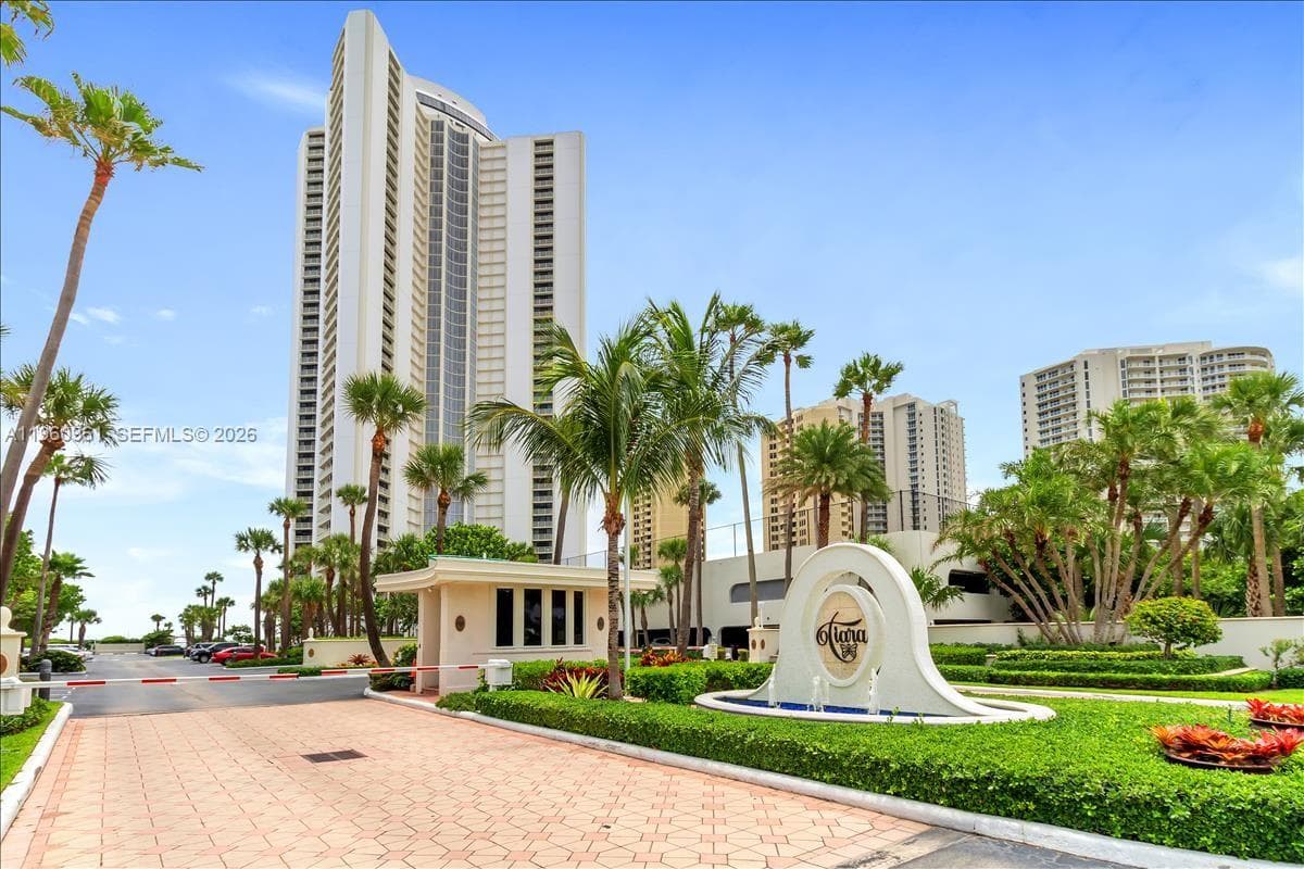 3000 N Ocean Dr 3B photo 1