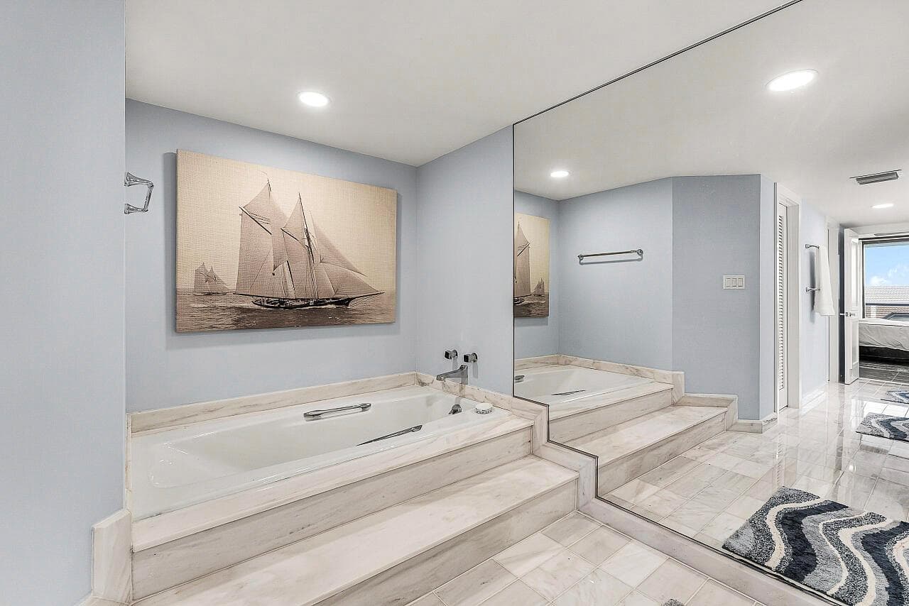 100 Lakeshore Drive 252 photo 16