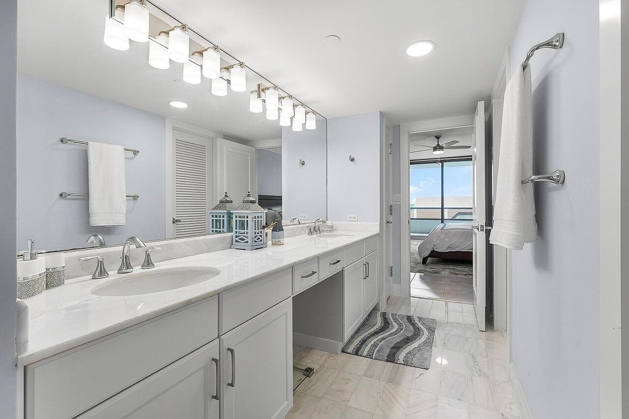 100 Lakeshore Drive 252 photo 18