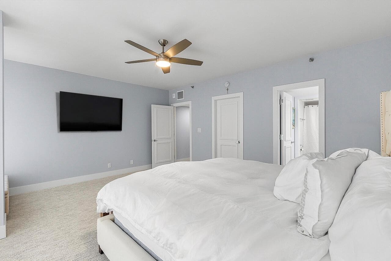 100 Lakeshore Drive 252 photo 19