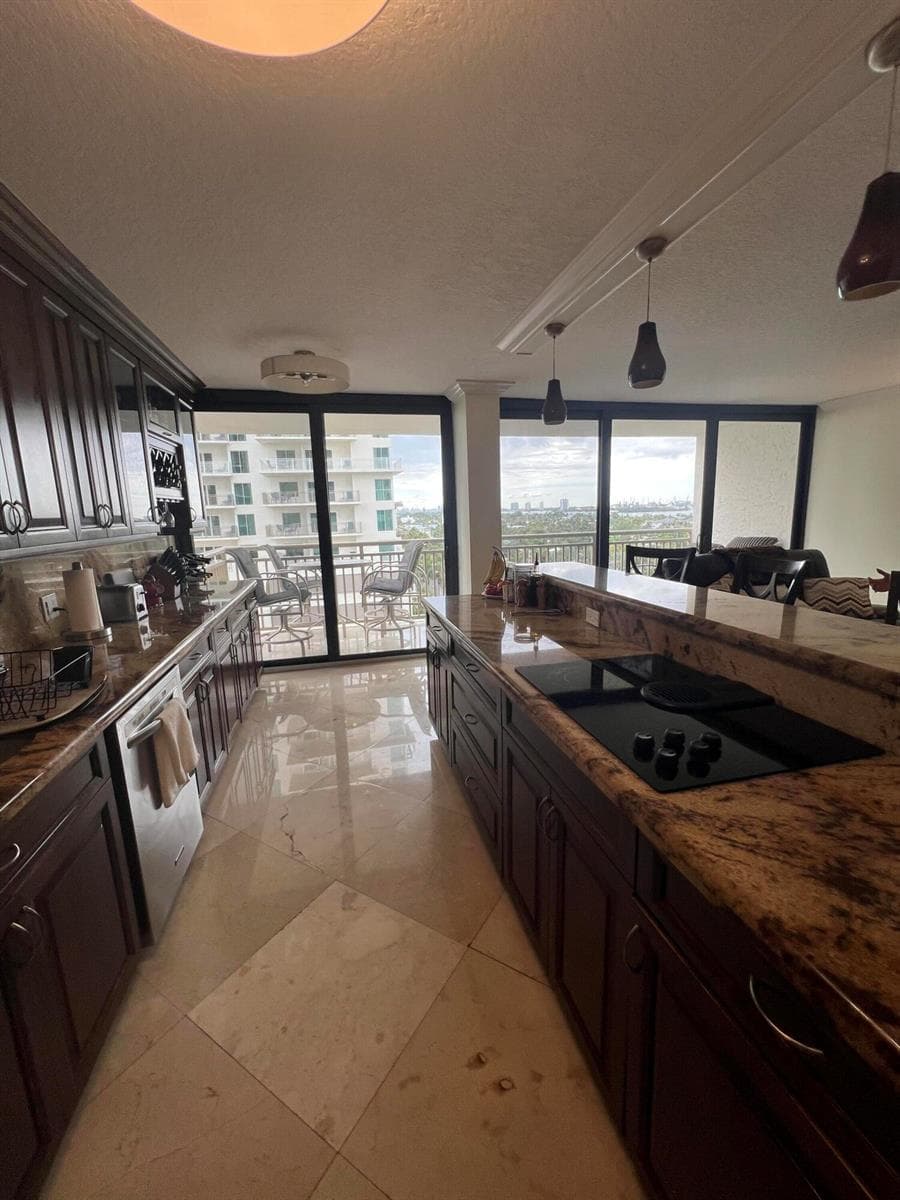3400 N Ocean Drive 906 photo 12