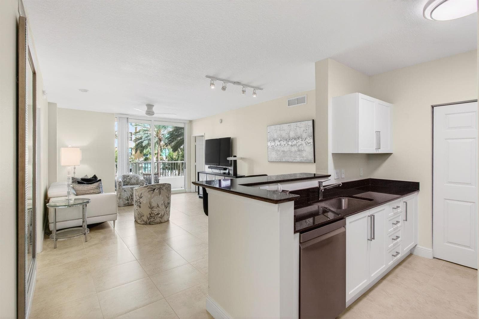 625 Casa Loma Boulevard 403 photo 7