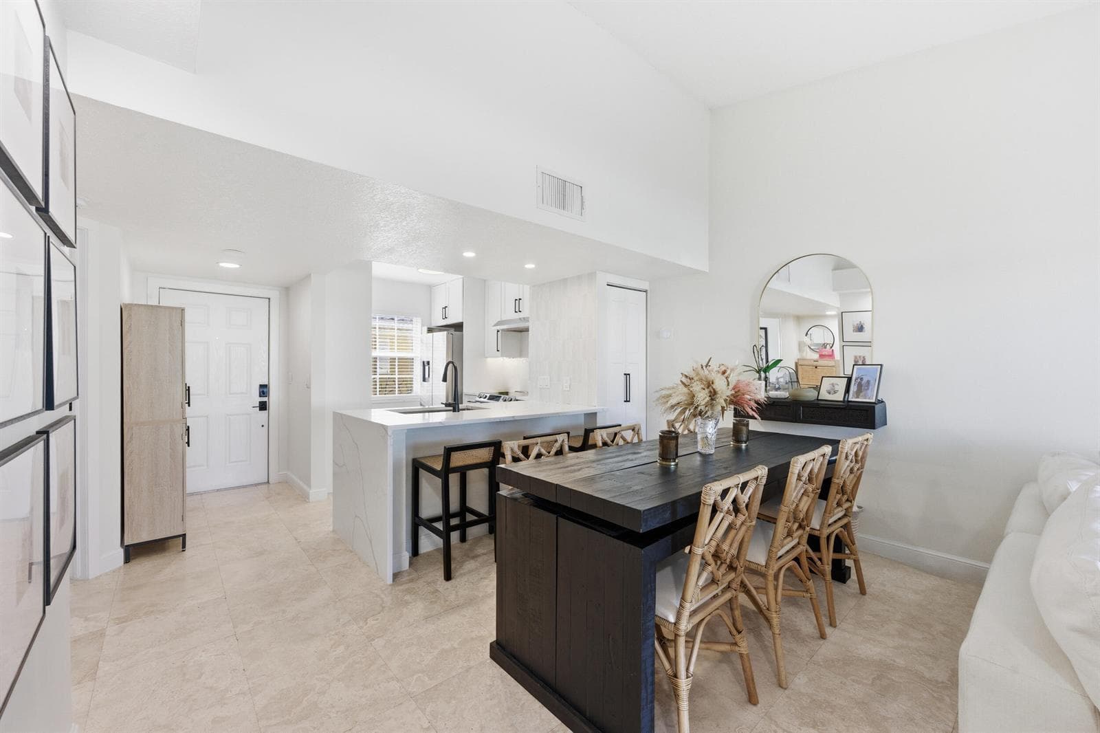 1155 Lake Shore Drive 202 photo 18