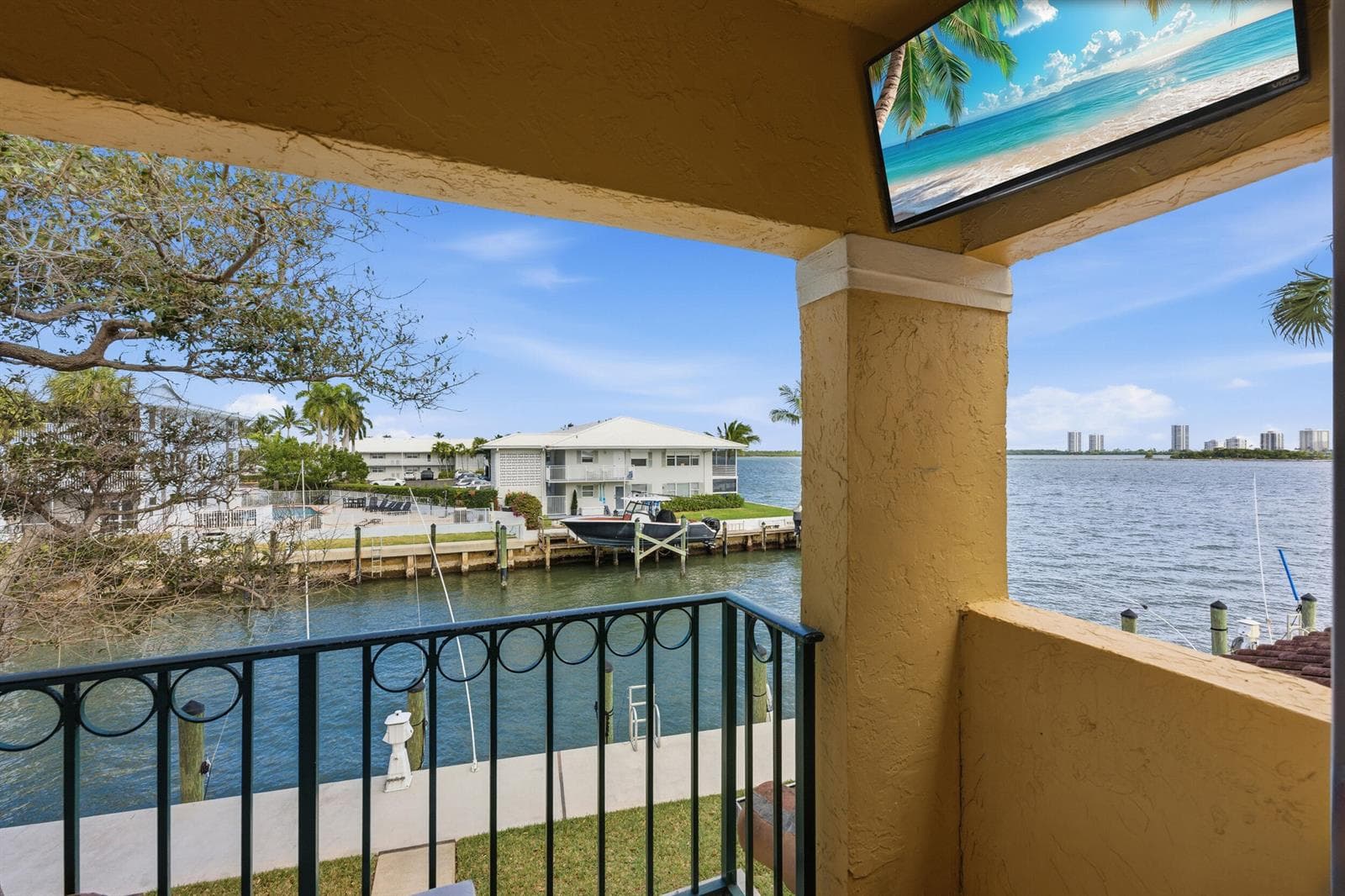 1155 Lake Shore Drive 202 photo 25