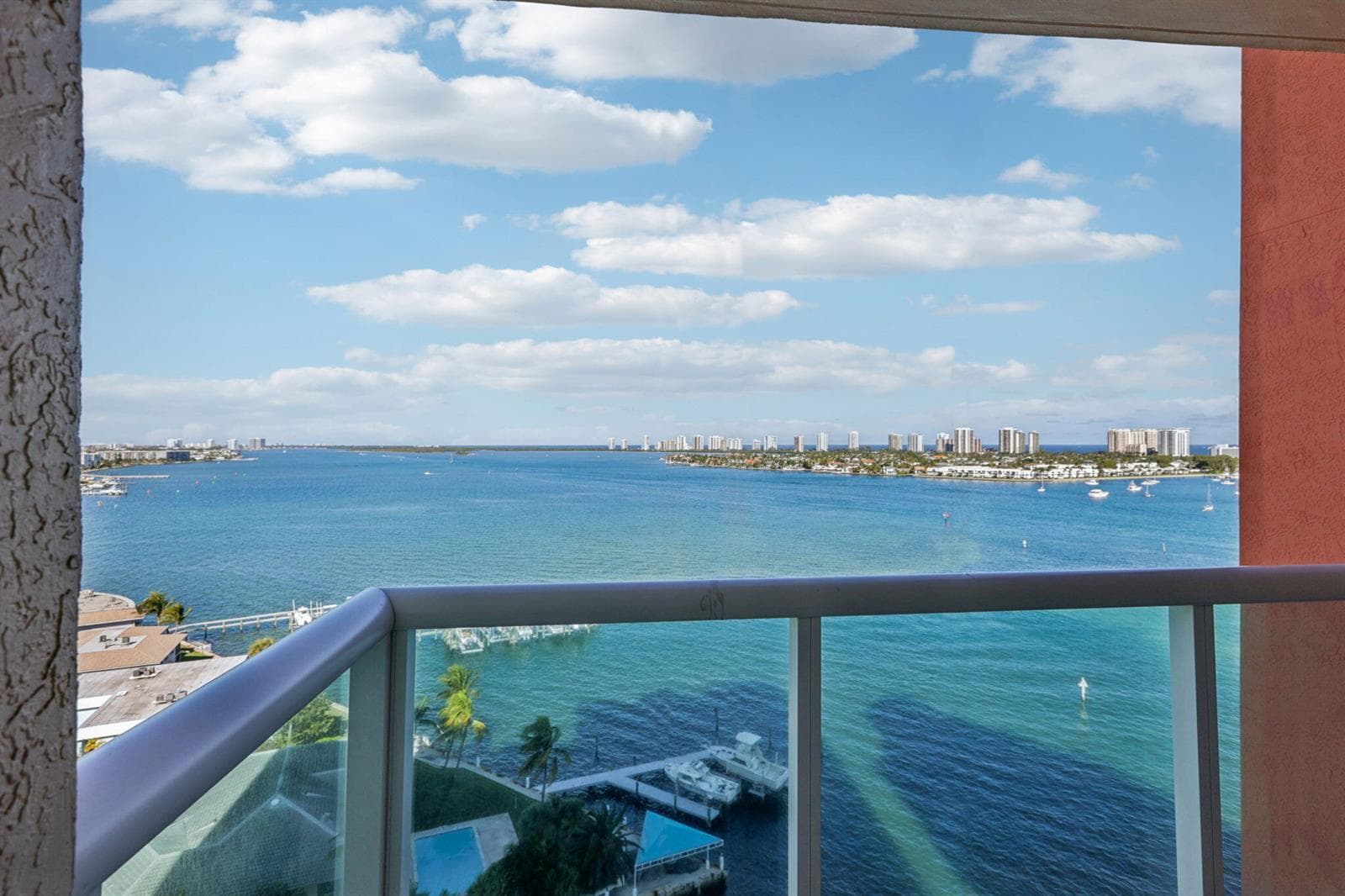 2650 Lake Shore Drive 1404 photo 5