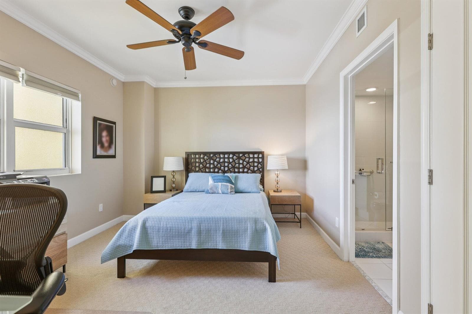 2650 Lake Shore Drive 1404 photo 24