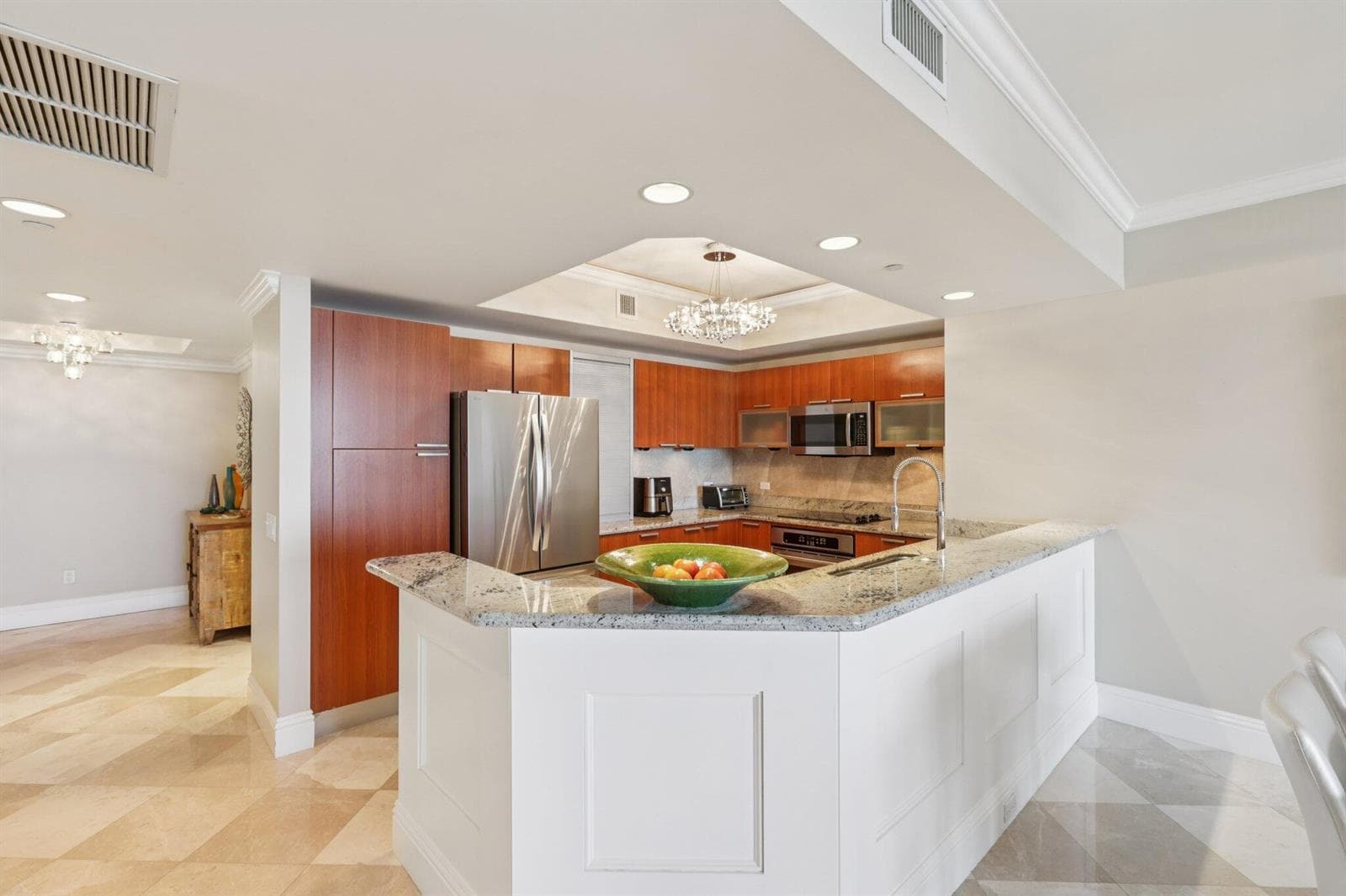 2650 Lake Shore Drive 1404 photo 18