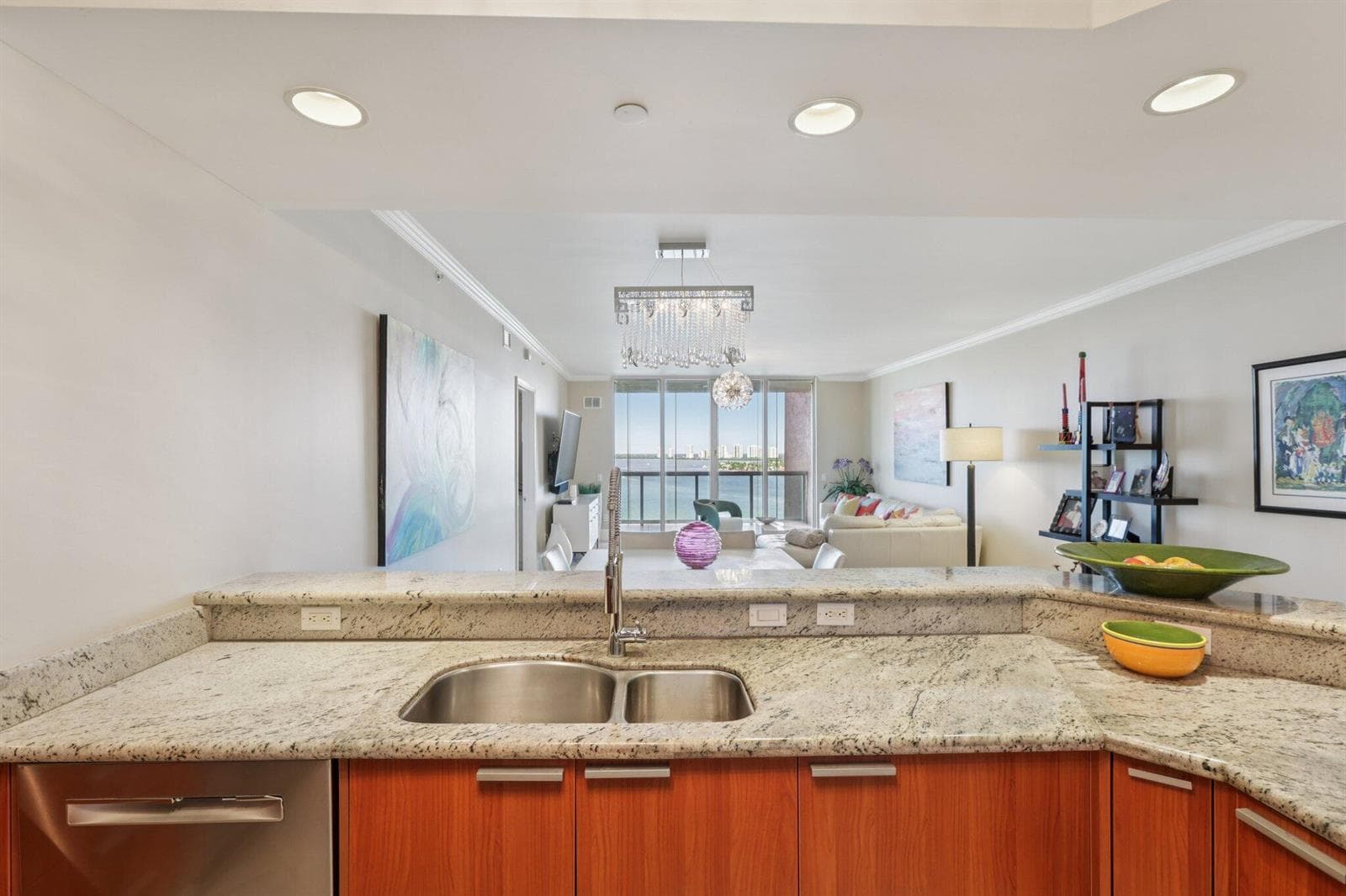 2650 Lake Shore Drive 1404 photo 15