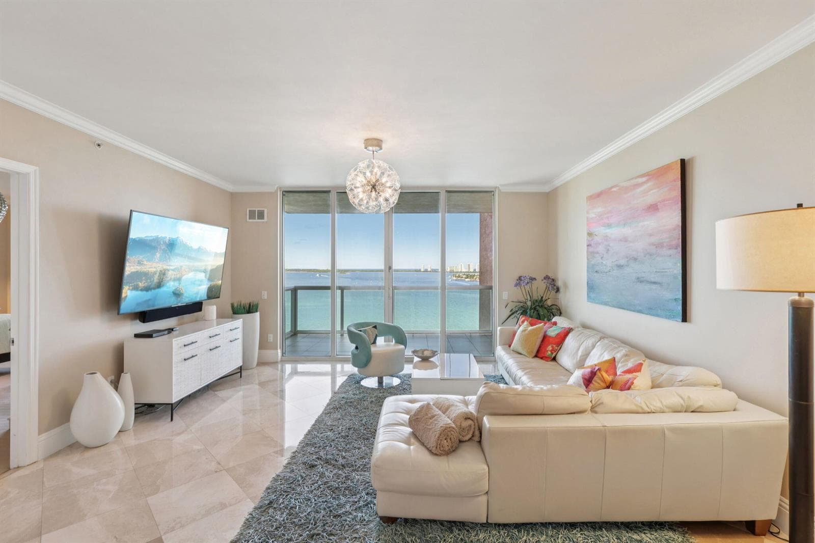 2650 Lake Shore Drive 1404 photo 8