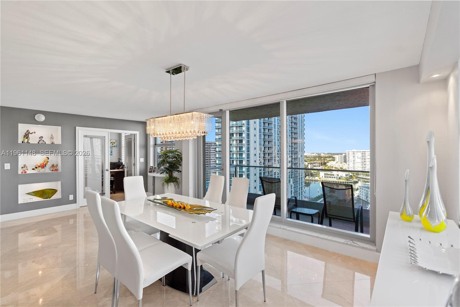 1920 S Ocean Dr 17D photo 3