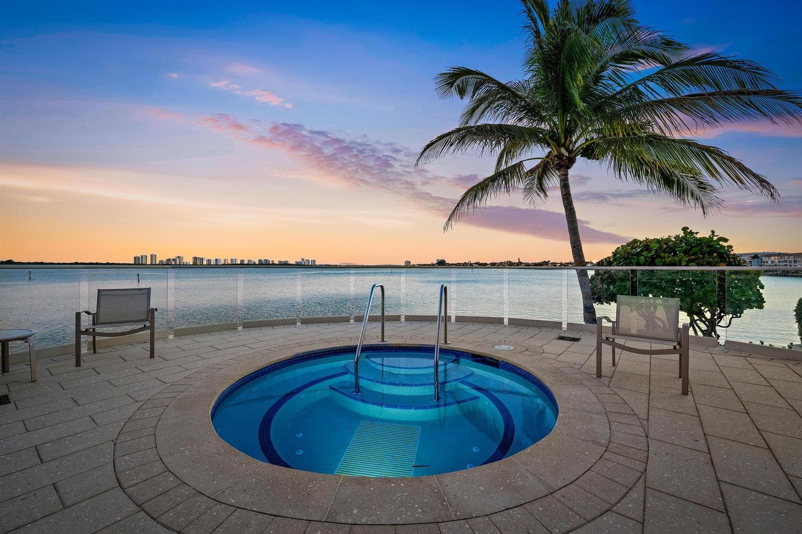100 Lakeshore Drive 251 photo 2