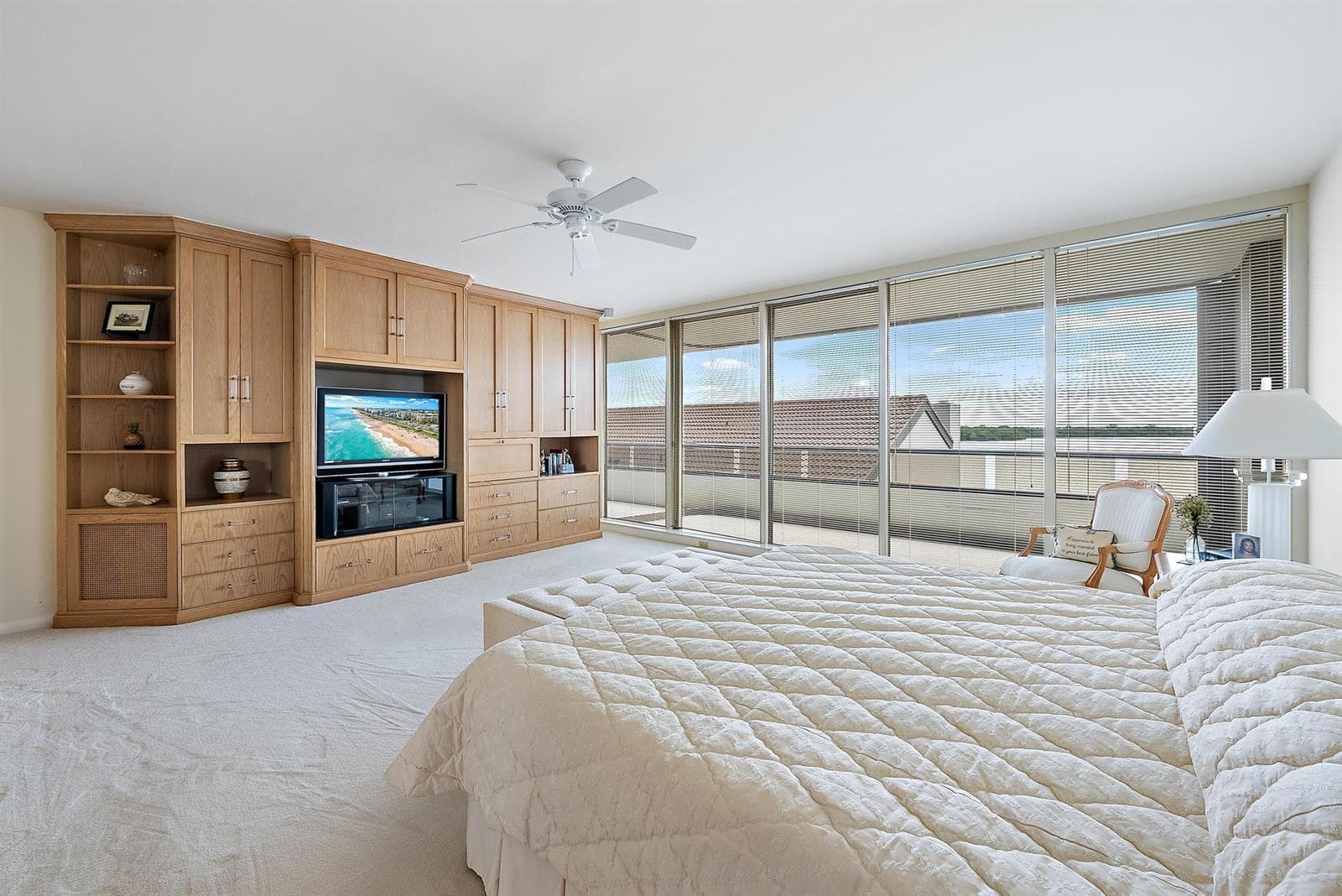 100 Lakeshore Drive 251 photo 17
