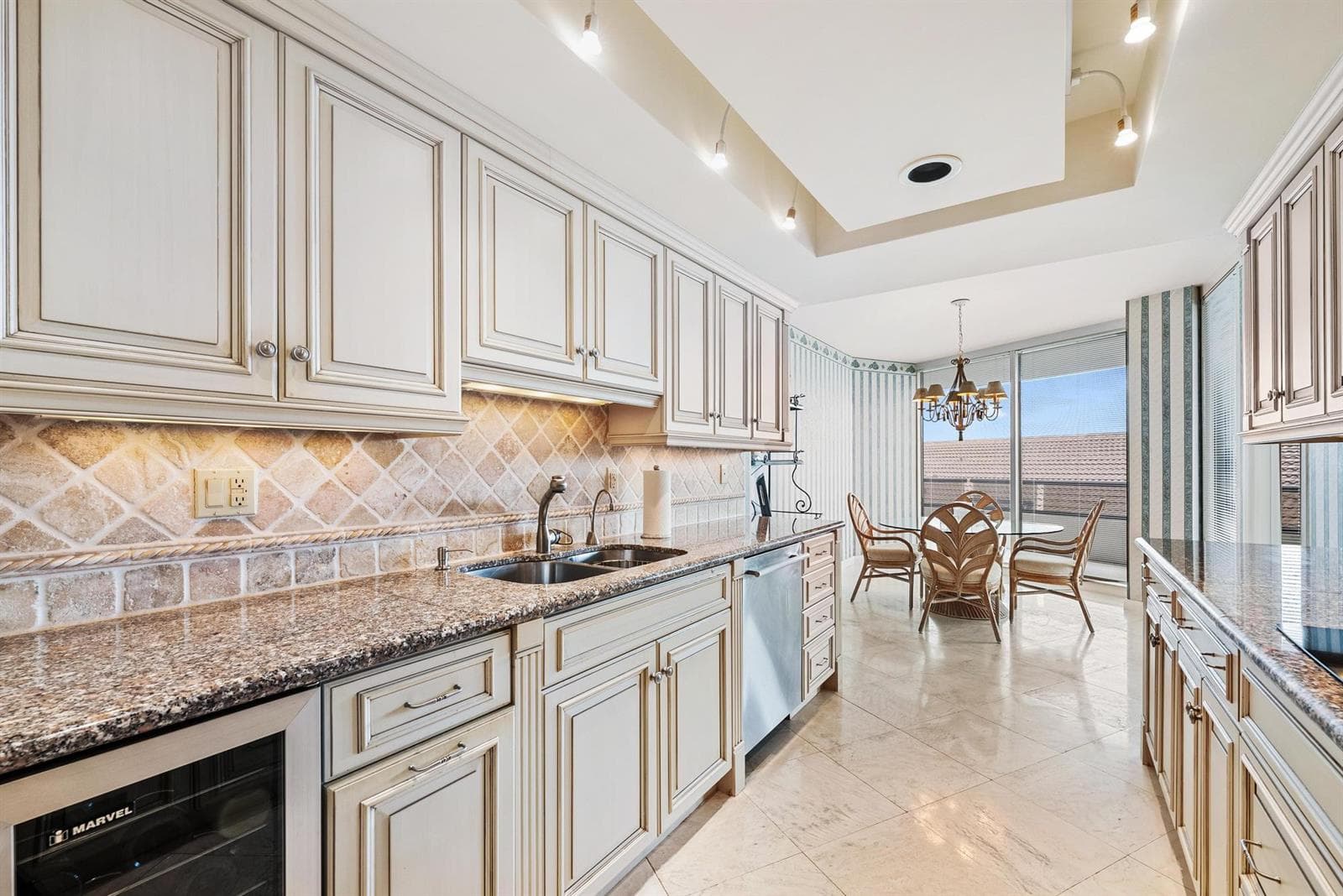 100 Lakeshore Drive 251 photo 9