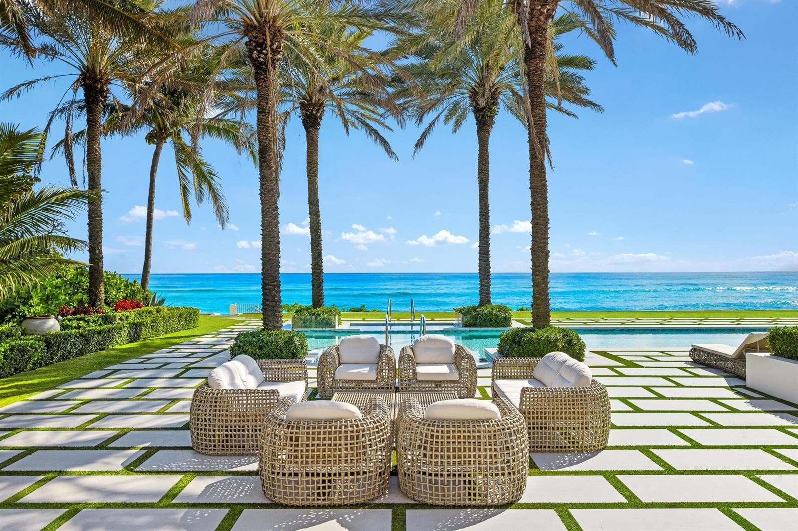 900 S Ocean Boulevard photo 18