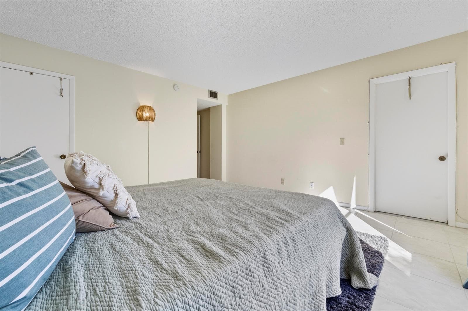 890 N Federal Highway 406 photo 19