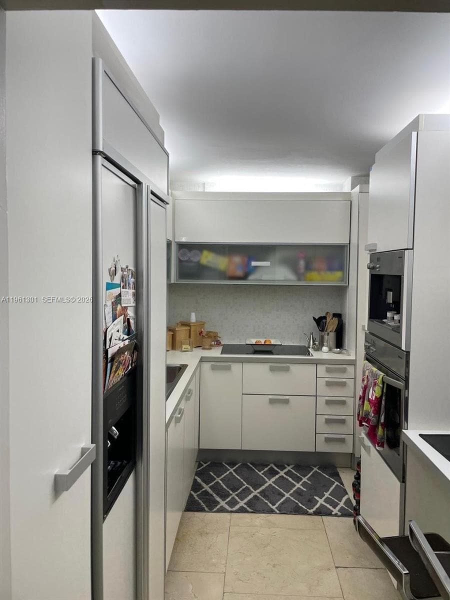 5005 Collins Ave 212 photo 7