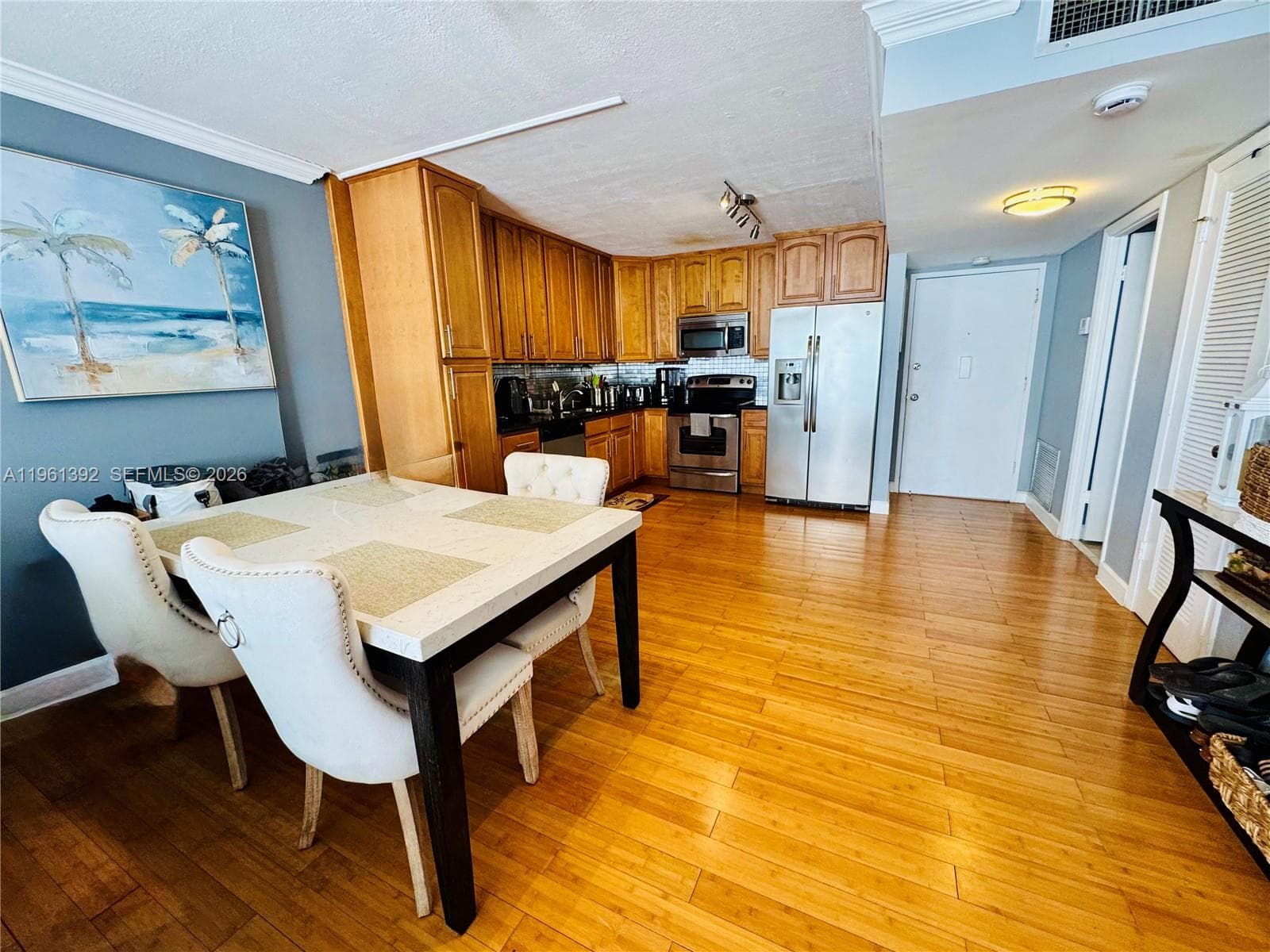 18051 Biscayne Blvd 503 photo 3