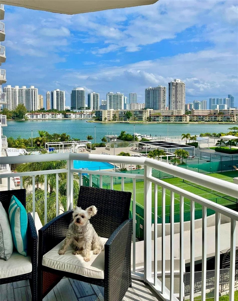 18051 Biscayne Blvd 503 photo 20
