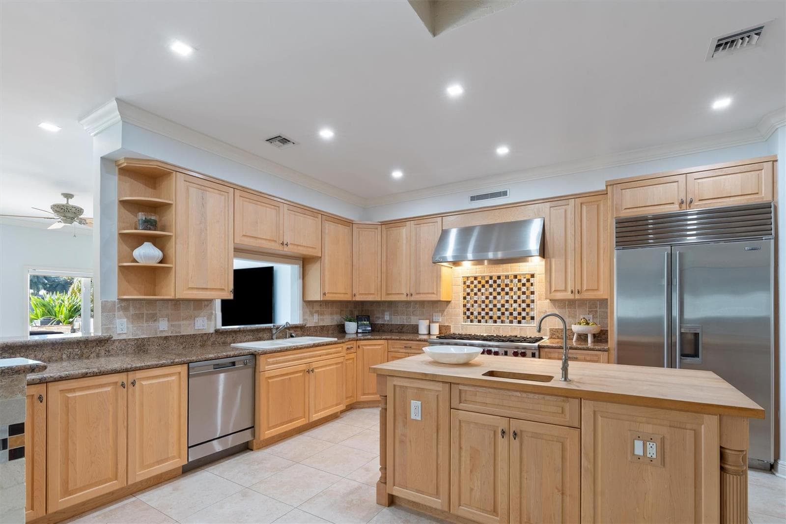59 Hendricks Isle photo 13
