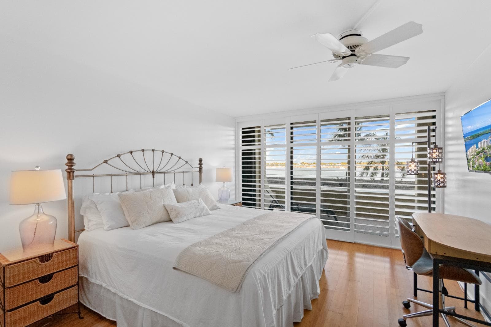 130 Lakeshore Drive 222 photo 18