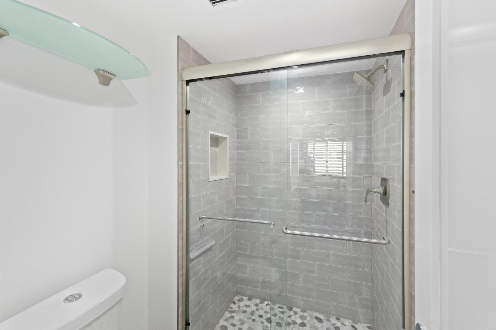 130 Lakeshore Drive 222 photo 15
