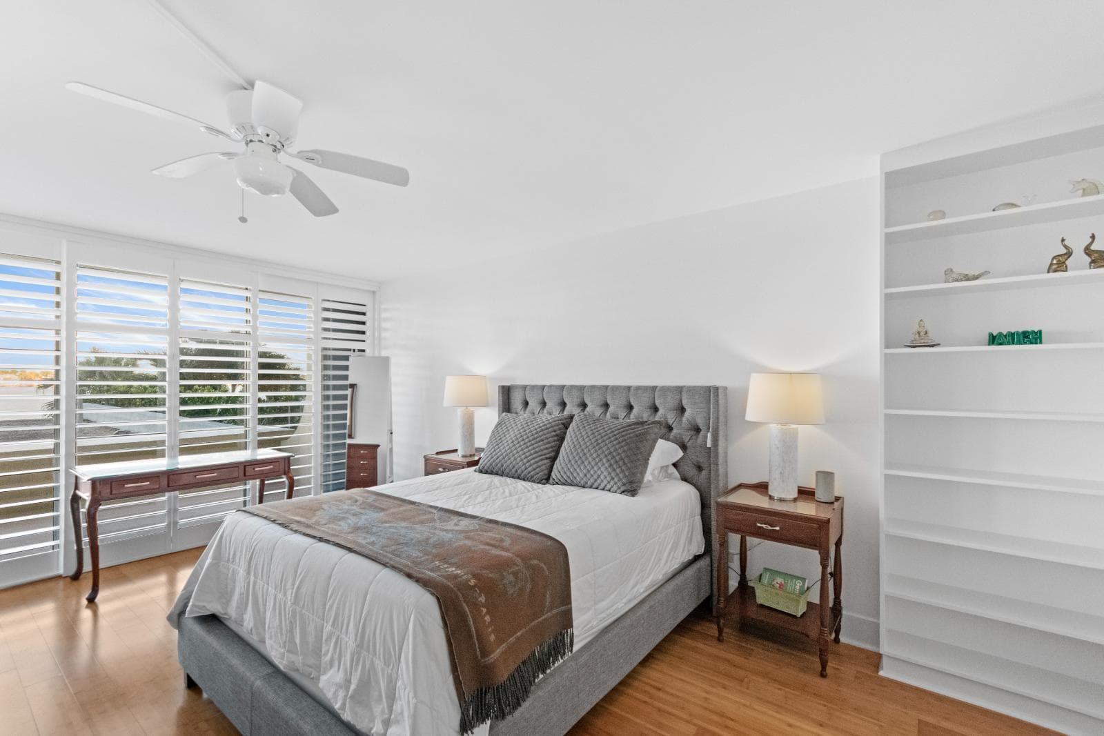 130 Lakeshore Drive 222 photo 11