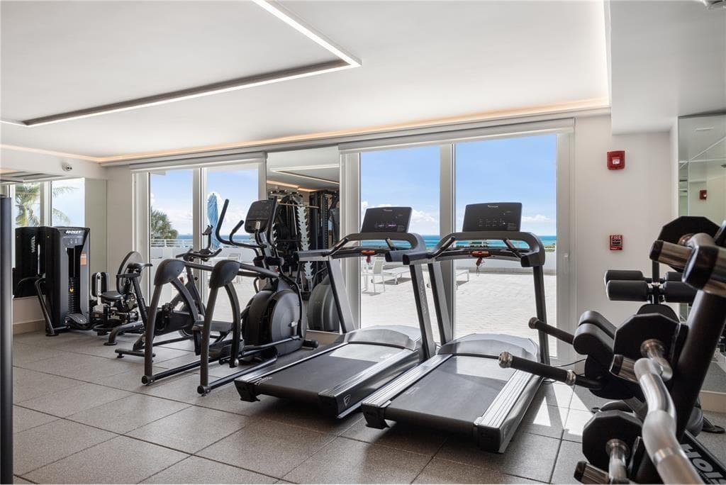 345 Ocean Drive 512 photo 15