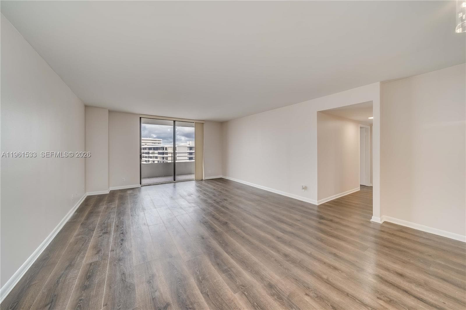 2500 Parkview Dr 2019 photo 24