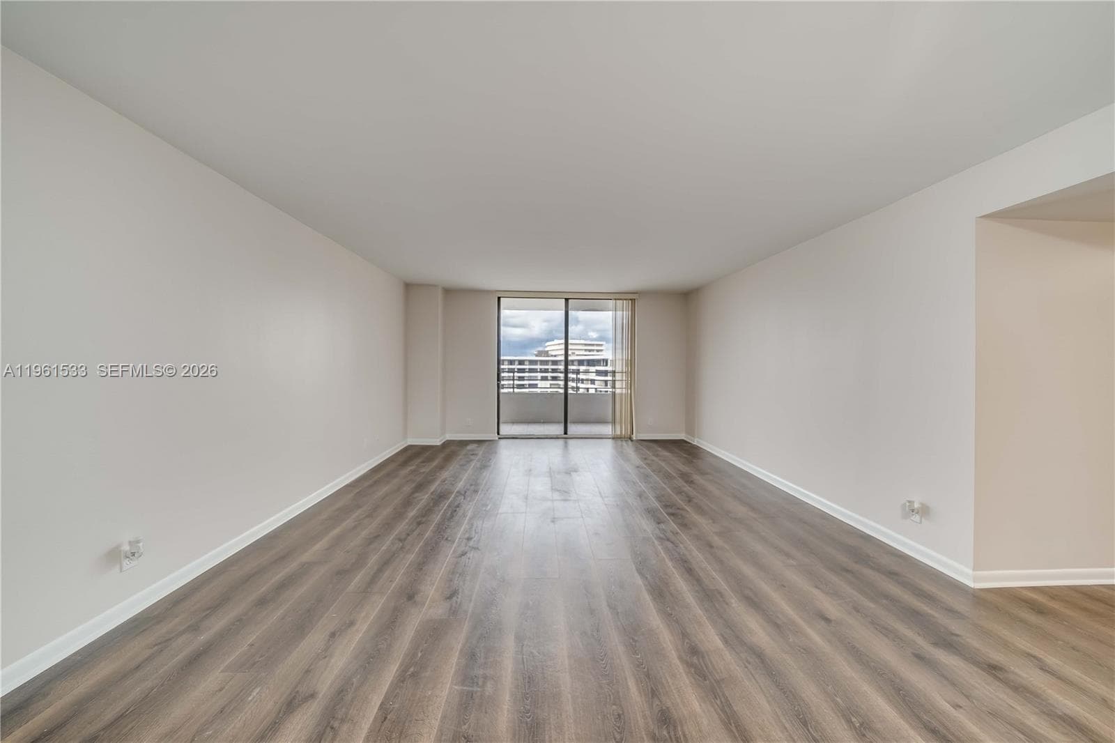 2500 Parkview Dr 2019 photo 25