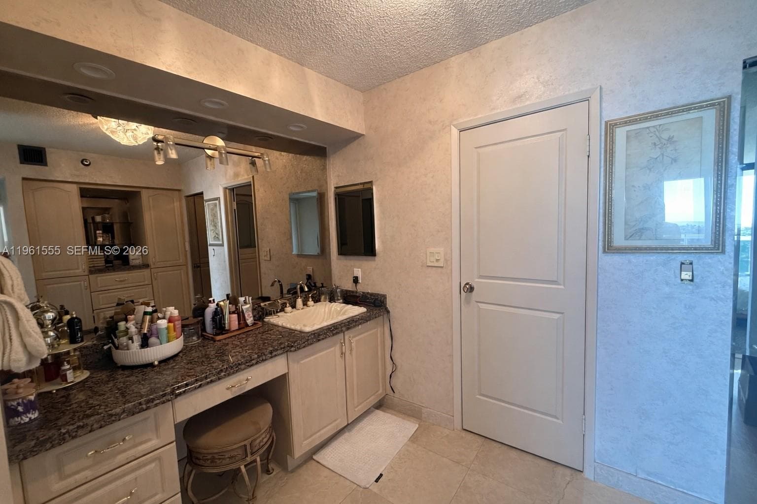 20505 E Country Club Dr 1037 photo 8