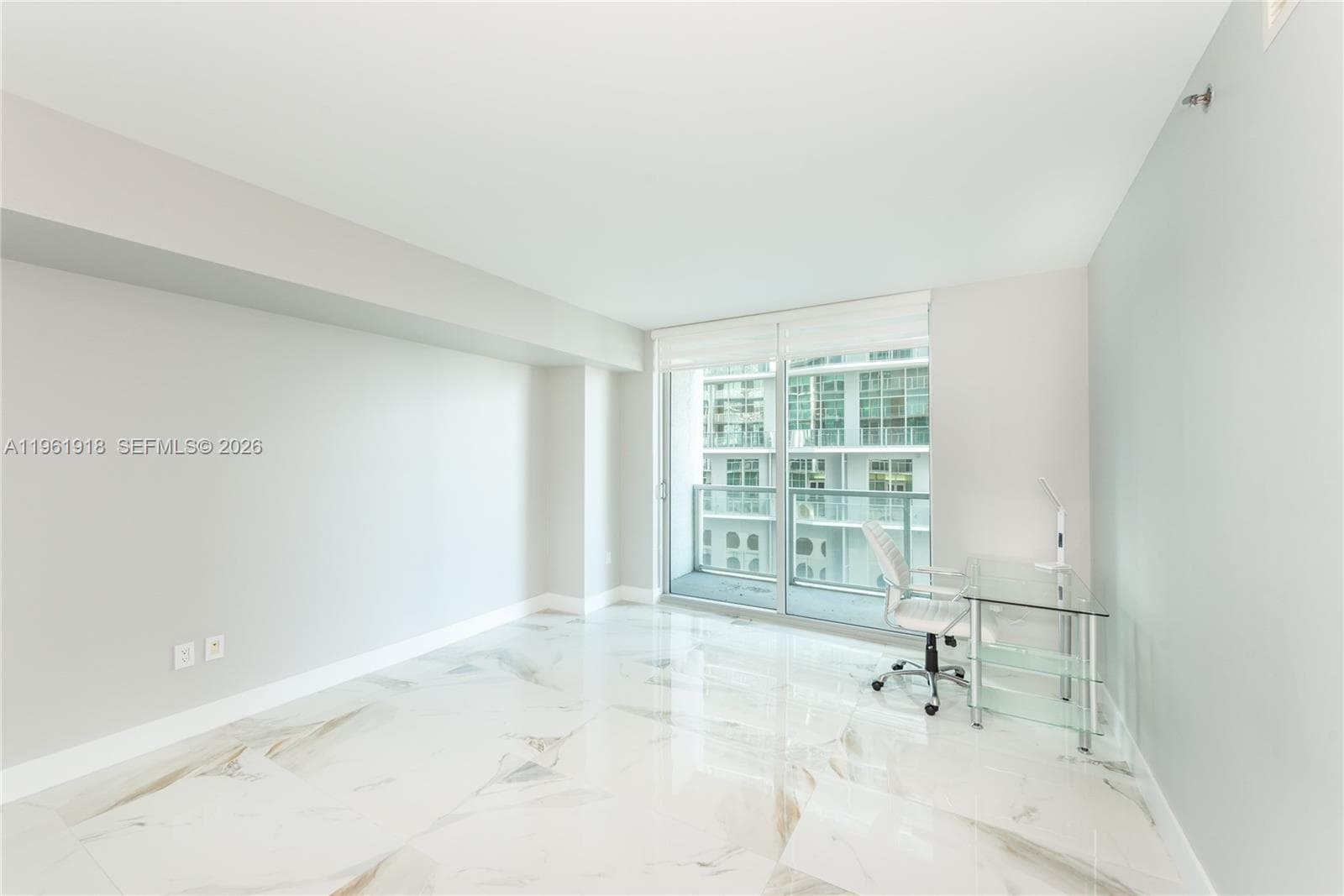 55 SE 6 ST 1207 photo 6
