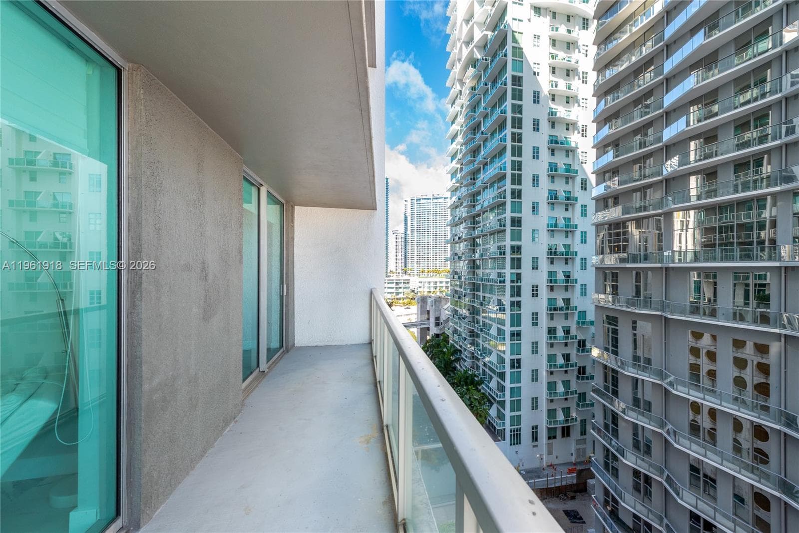 55 SE 6 ST 1207 photo 7