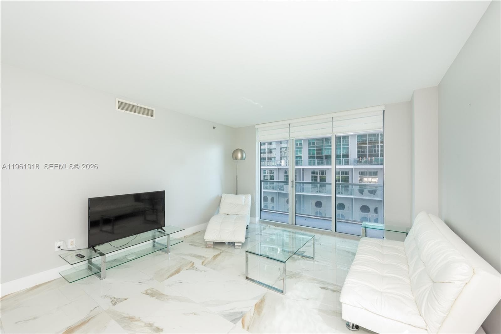 55 SE 6 ST 1207 photo 11