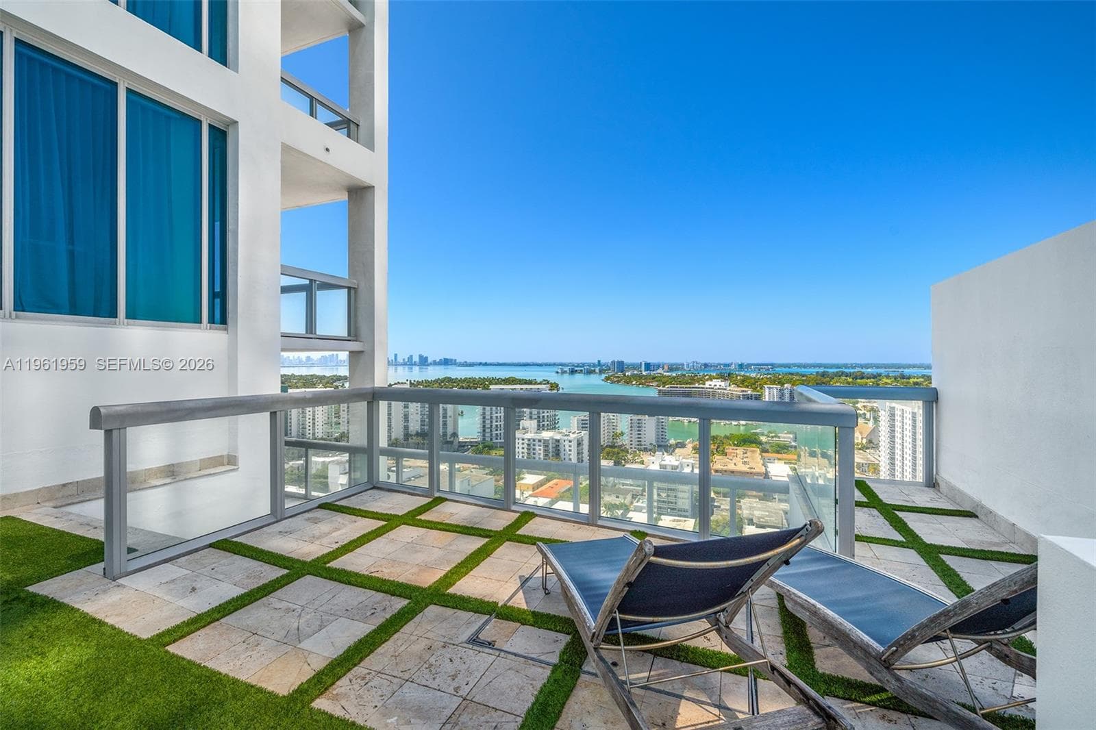 6899 Collins Ave 2307/10 photo 24