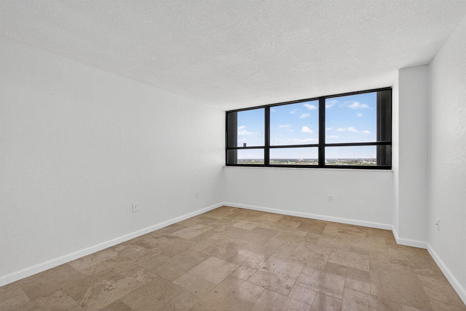 5600 N Flagler Drive 2703 photo 13