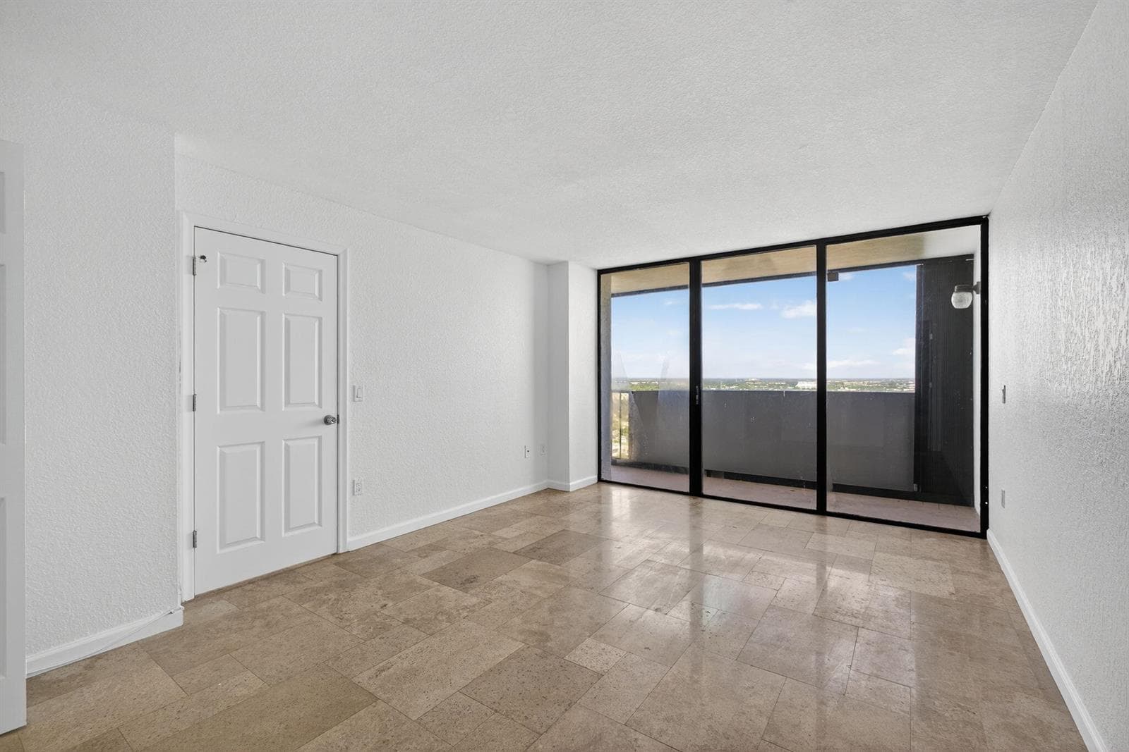 5600 N Flagler Drive 2703 photo 16