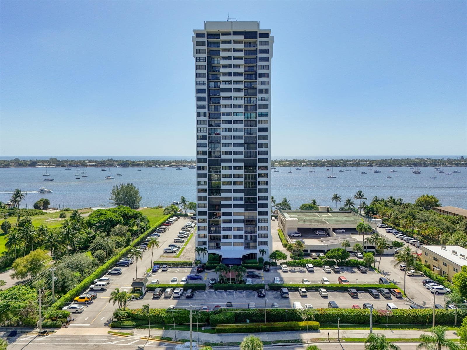 5600 N Flagler Drive 2703 photo 1