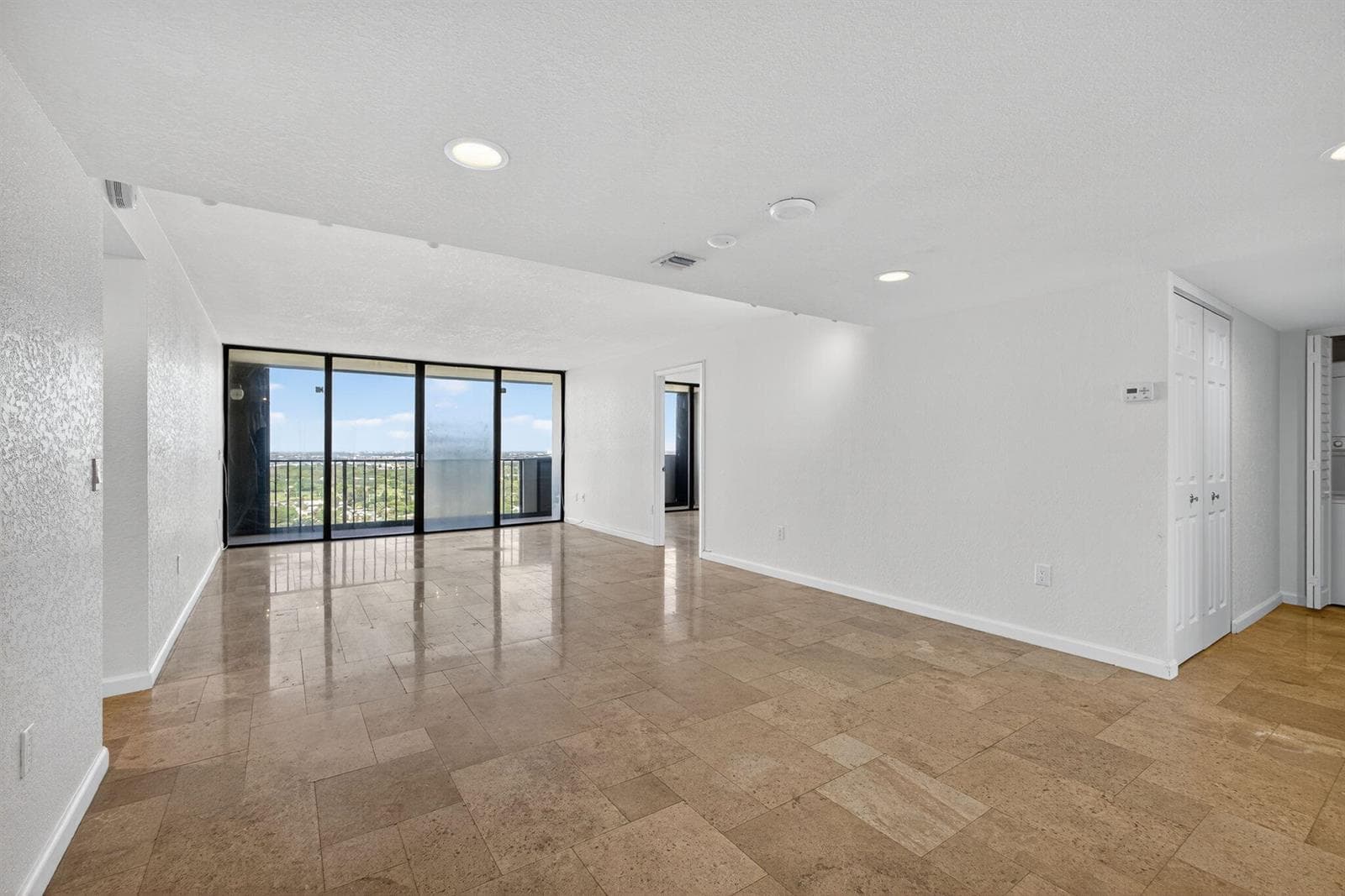 5600 N Flagler Drive 2703 photo 4