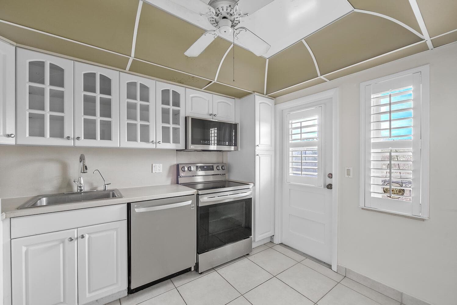 2871 N Ocean Boulevard F429 photo 12