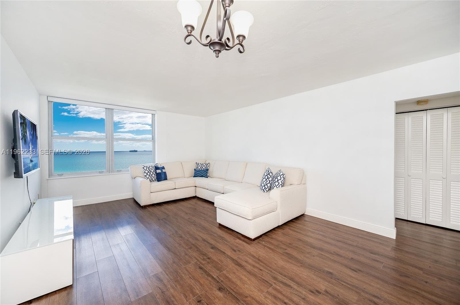 2899 Collins Ave 1505 photo 5