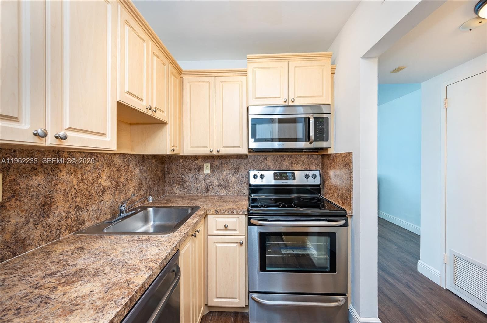 2899 Collins Ave 1505 photo 10
