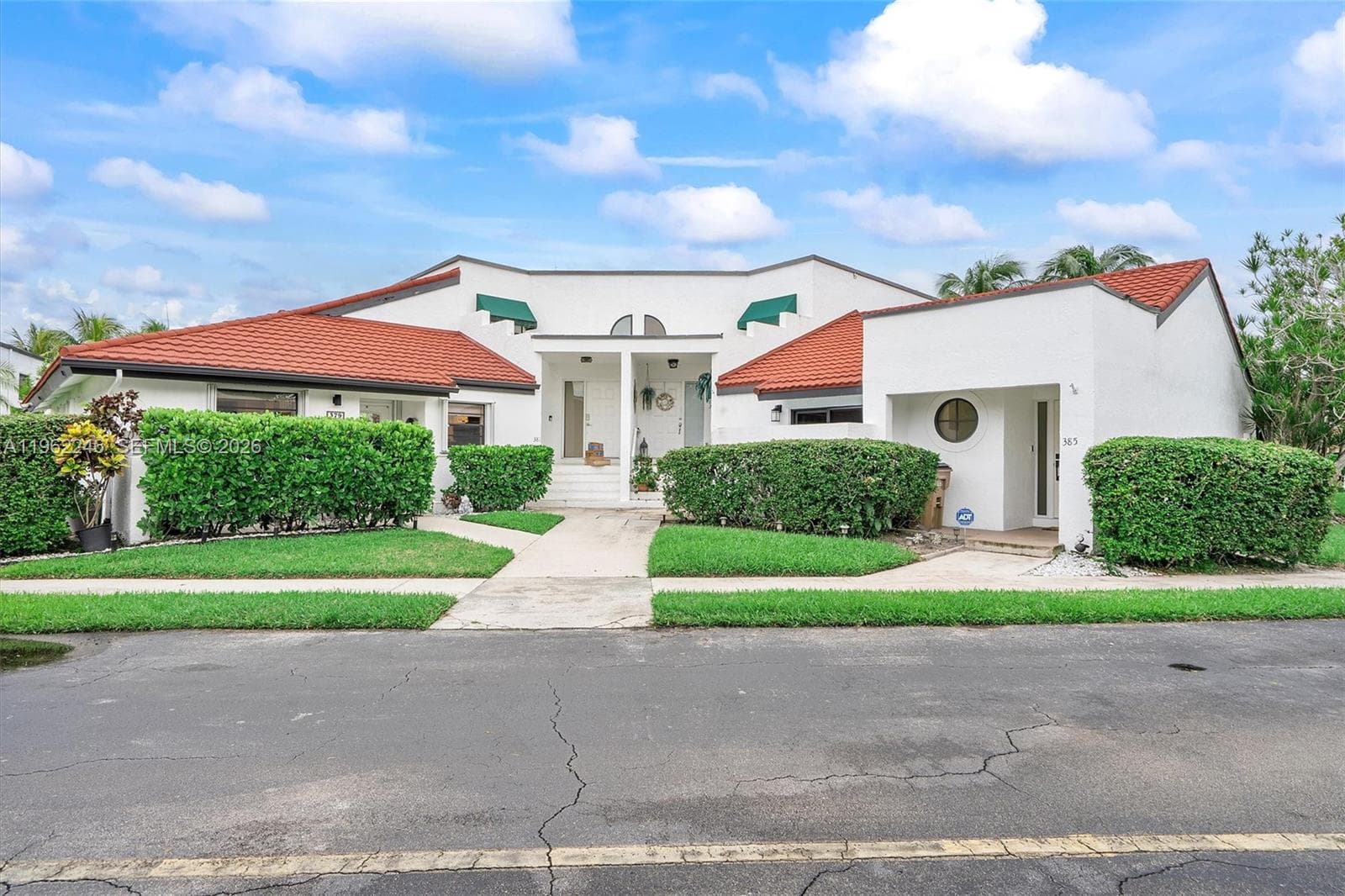 385 36th Ave photo 1