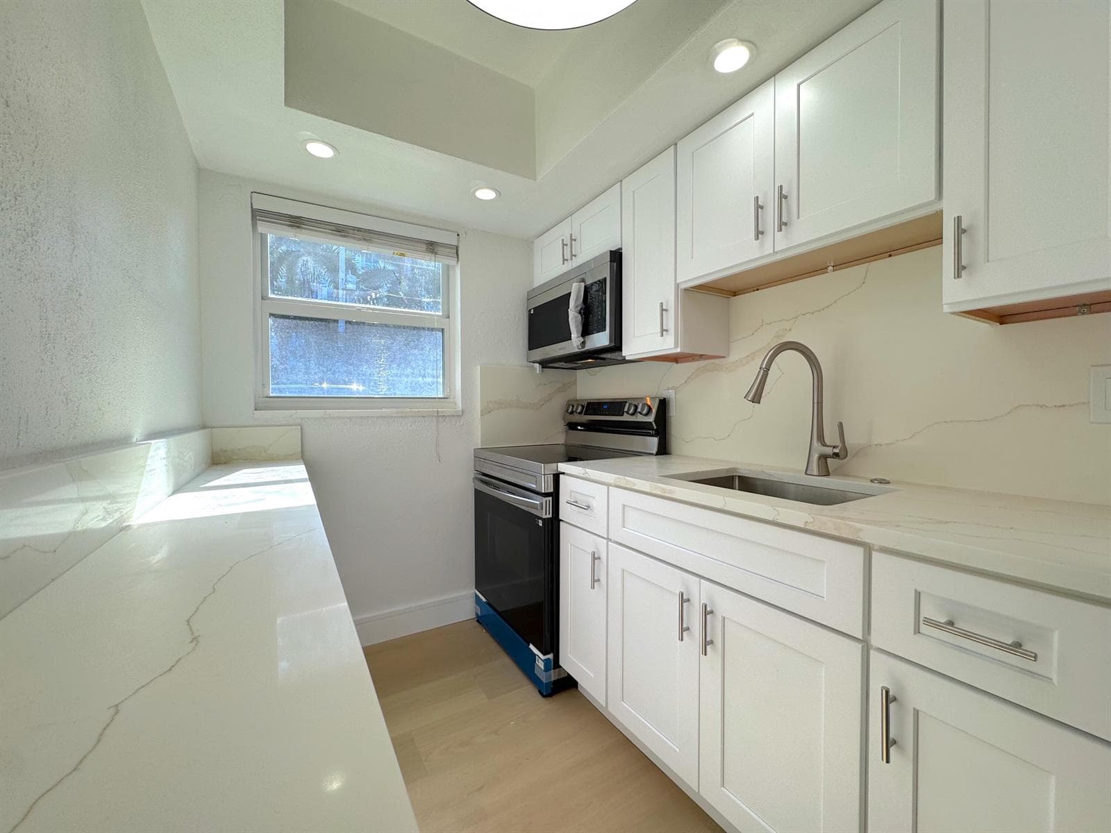 2815 NE 33rd Avenue 106 photo 11
