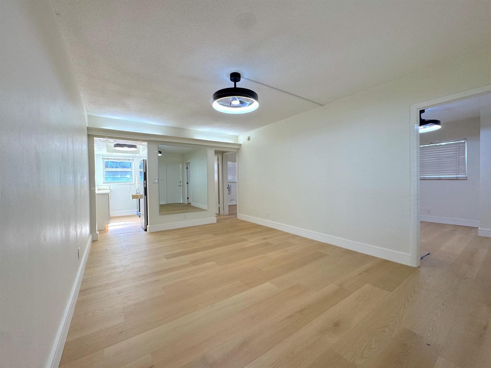 2815 NE 33rd Avenue 106 photo 4