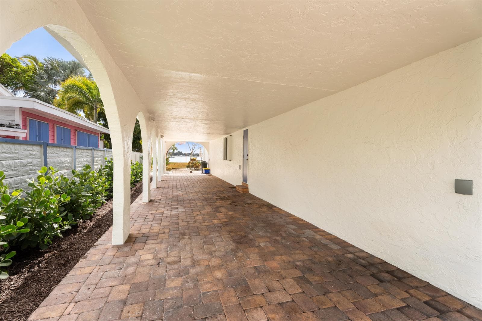 114 S Lake Drive photo 13
