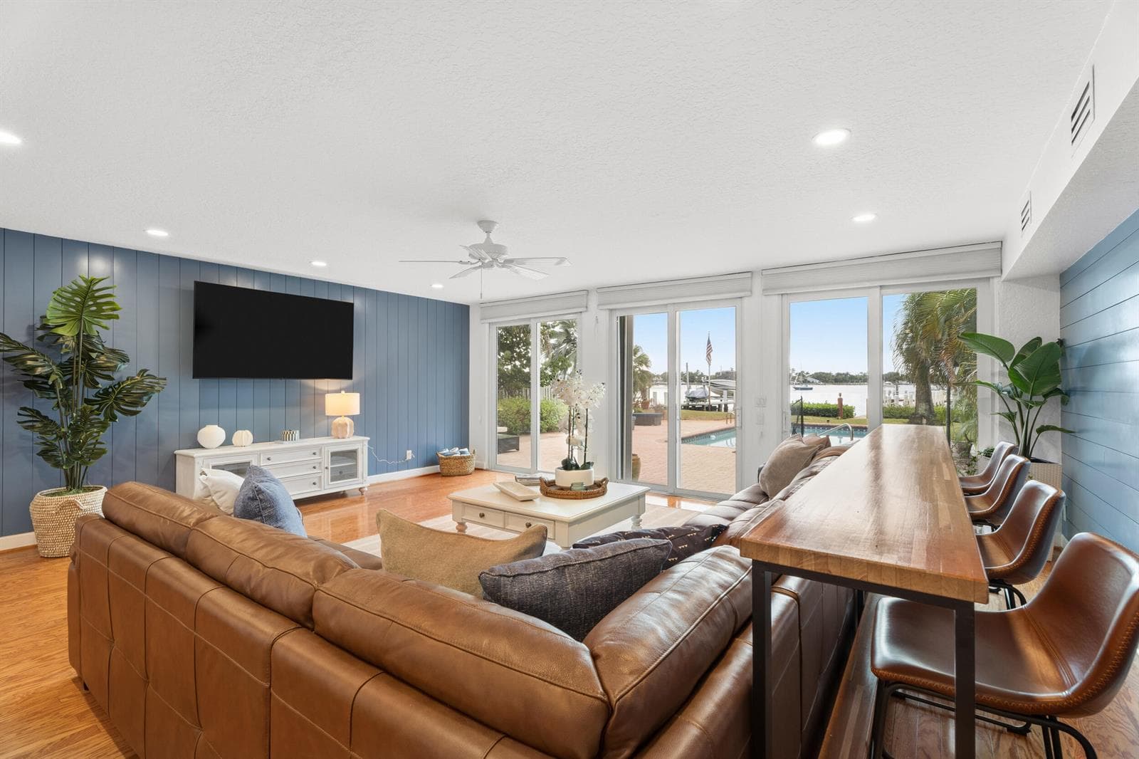 114 S Lake Drive photo 21
